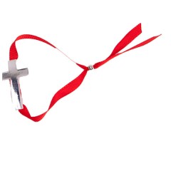 Pulsera cruz y cinta roja de Mara García (col. Bali) de Mara García