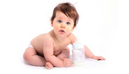 ¿Sabes que tu bebé puede beber leche infantil de cabra?