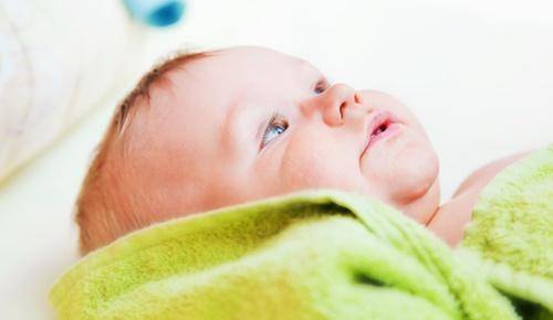 Ejercicios de estimulación para bebés 4 meses