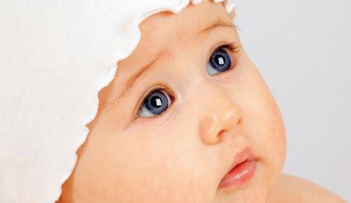 ¿Cómo tratar los herpes labiales en bebés y niños?