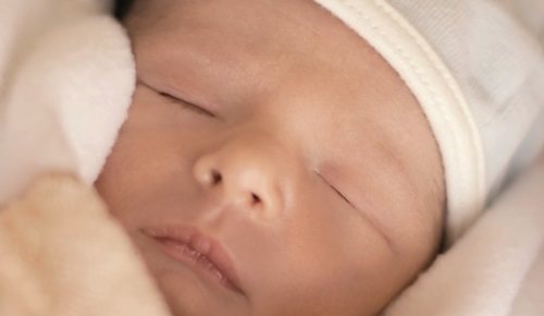 ¿Por qué los bebés respiran rápido?