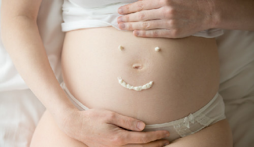 ¿Qué es bueno para las estrías en el embarazo?
