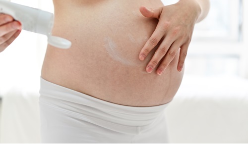 Cómo evitar las estrías durante el embarazo