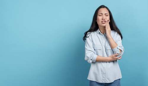 ¿Es normal que duelan los dientes en el embarazo?