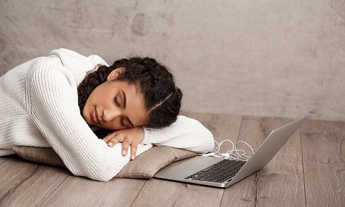 ¿Por qué los adolescentes siempre están cansados?