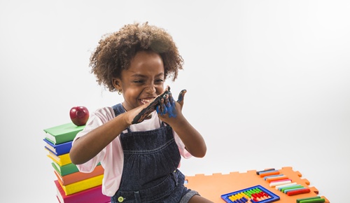 ¿A partir de qué edad los niños pueden jugar con plastilina?