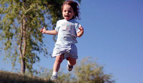 Cómo cuidar a un niño en la calle