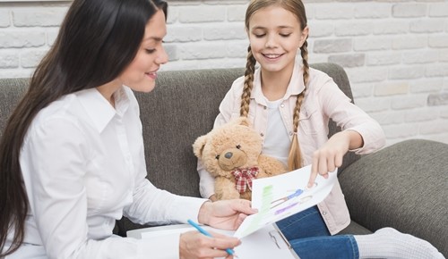 Terapia psicológica para niños por medio del juego