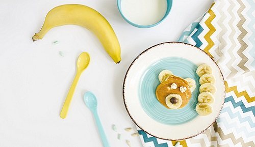 ¿A qué edad puede comer un bebé plátano?