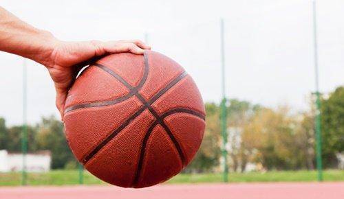 Cómo enseñar baloncesto a los niños