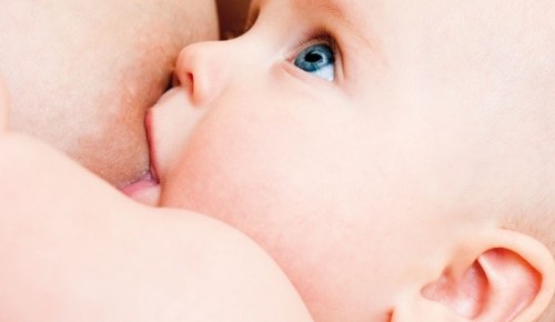 Los nutrientes de la leche materna dependen del sexo del bebé