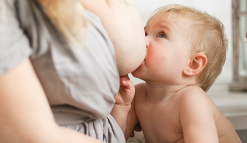 ¿Un bebé puede rechazar la leche materna?