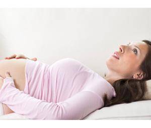 ¿Es normal tener mucho flujo en el embarazo?