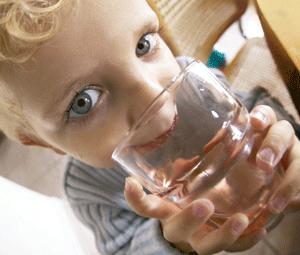 Combate la deshidratación en tus niños