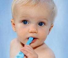 Hábitos de higiene de los dientes de leche