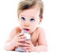 ¿Cuándo puede beber agua un bebé?
