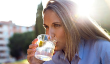 ¿una embarazada puede comer limón?