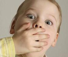 ¡no para de decir palabrotas!