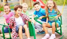 Deja que tu hijo juegue lo más posible, lo ordena el pediatra